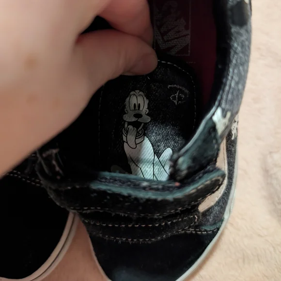 Vans X Disney Old Skool Micky Mouse and Friends Disney100 Collection - Picture 10 of 11